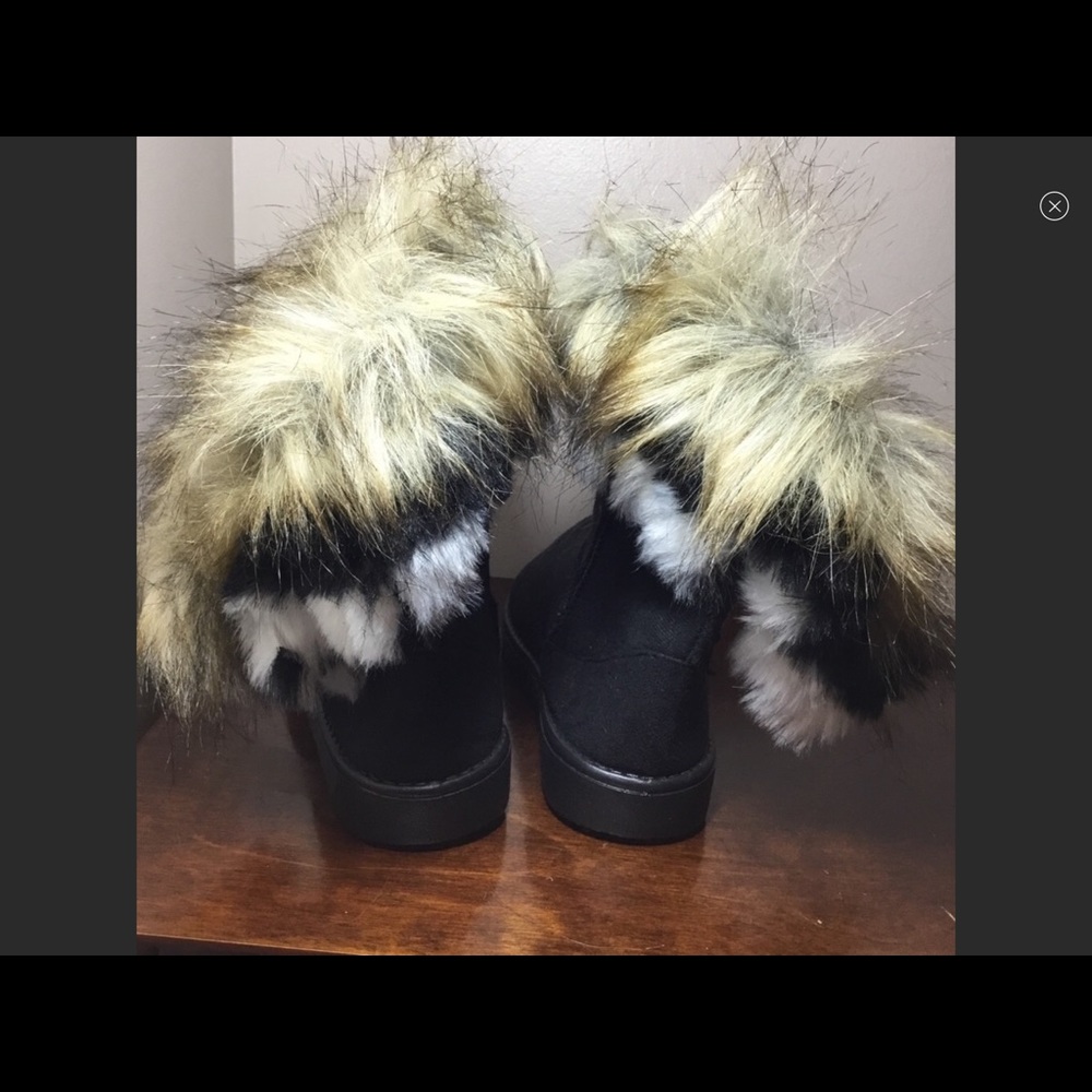 Black faux suede faux furry trim fuzzy boots - Picture 10 of 11